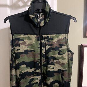 Men's Camo Zip Up Vest